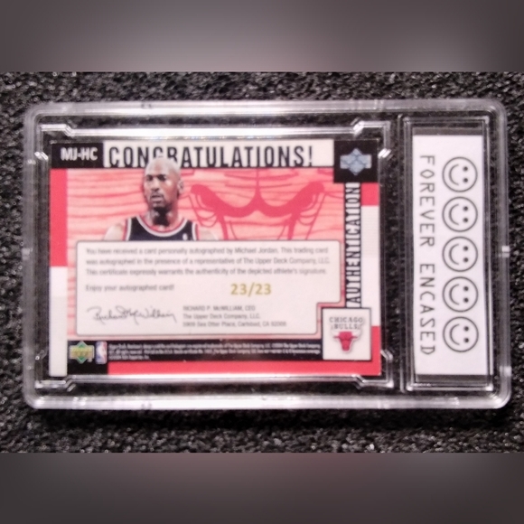 Michael Jordan Chicago Bulls Hardwood Autograph Basketball Card - Picture 2 of 2